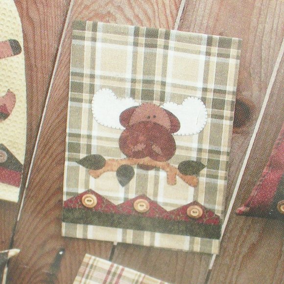 THE WOODEN BEAR QUILT DESIGNS 014 Northwoods NEW Set 5 Patterns Pillow Tea Towel - Picture 3 of 8